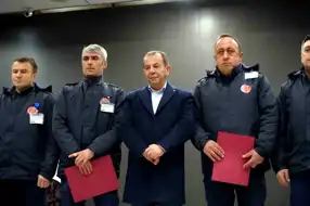Bolu İtfaiyecilerine Şeref Belgesi
