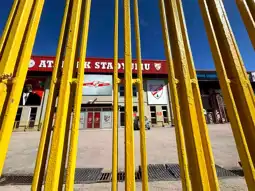 Bolu Stadyumu Deprem Tehlikesi Yüzünden Kapandı!