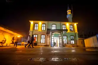 Berat Kandili'nde Camiler Doldu