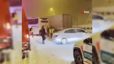 TEM Otoyolu'nda Zincirleme Kaza: Ulaşım Kapatıldı