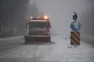 Bolu Dağı'nda Kar Yağışı Sürücülere Engel Oluyor