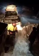 Şiddetli Kar Yağışı 12 Kişiyi Mahsur Bıraktı!