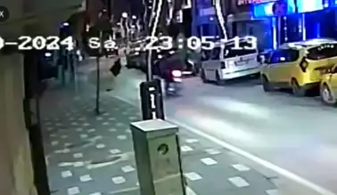 Bolu'da Motosiklet Kazası: 2 Yaralı, Güvenlik Kamerası Kayıtlarını İnceledi
