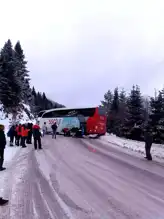 Bolu Kartalkaya'da Otobüs Kazası: Yol Kapalı!