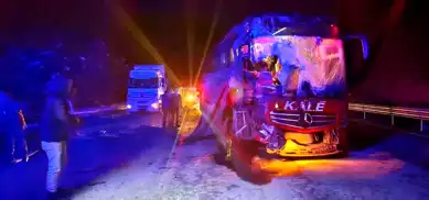 Bolu'da Otobüs-Tır Kazası: 6 Yaralı
