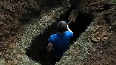 Sevgilisini Öldürüp Gömmeye Kalkarken İntihar Etti