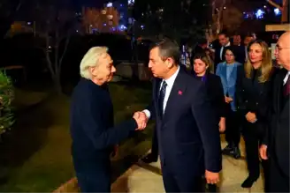 Özgür Özel, Yangın Kurbanı Aileyi Ziyaret Etti