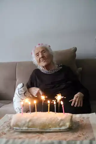 100 Yaşında Atatürk'ü Anlatan Bir Yaşam Hikayesi