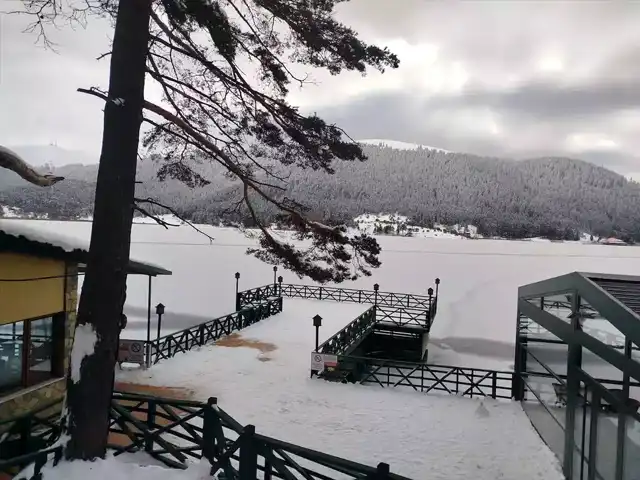 Abant Gölü Buz Tuttu, Uyarı Yapıldı!