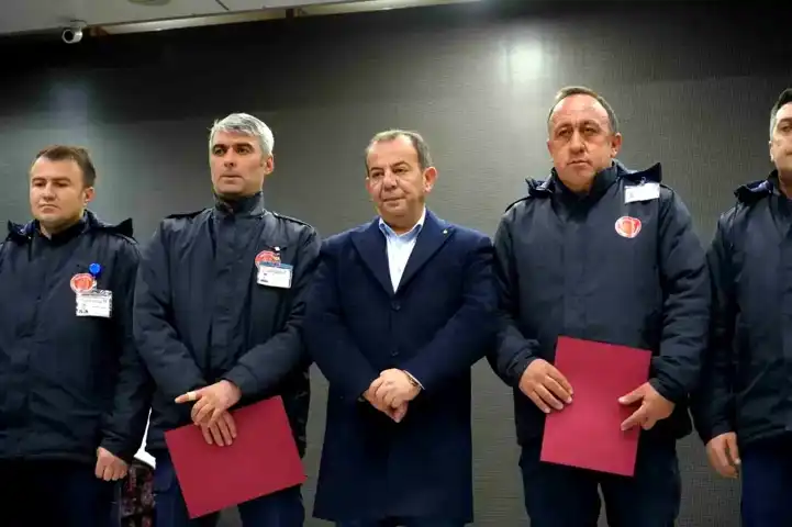 Bolu İtfaiyecilerine Şeref Belgesi