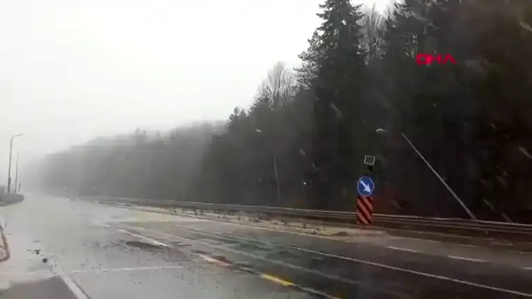 Bolu Dağı'nda Kar Yağışı Ulaşımı Etkilemedi