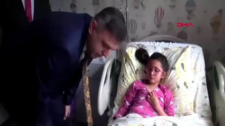 Bolu Milli Eğitim Müdürü Hastanede Öğrencileri Ziyaret Etti