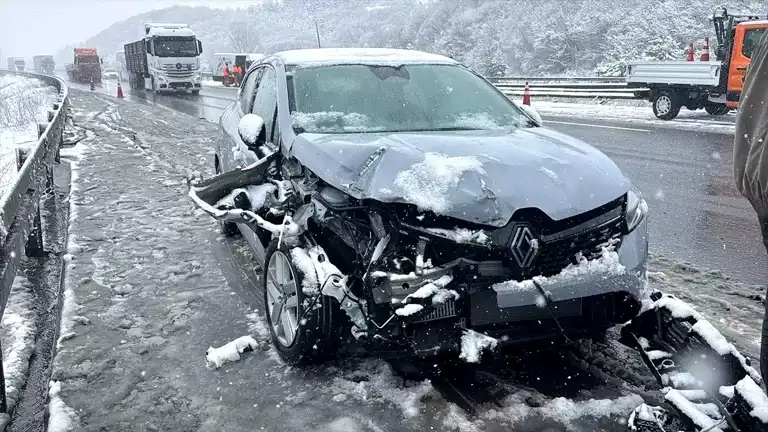 Bolu'da 6 Araç Çarpıştı: 1 Yaralı