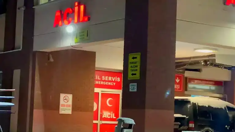 Bolu'da Bıçaklı Kavga: 17 Yaşındaki Genç Hayatını Kaybetti