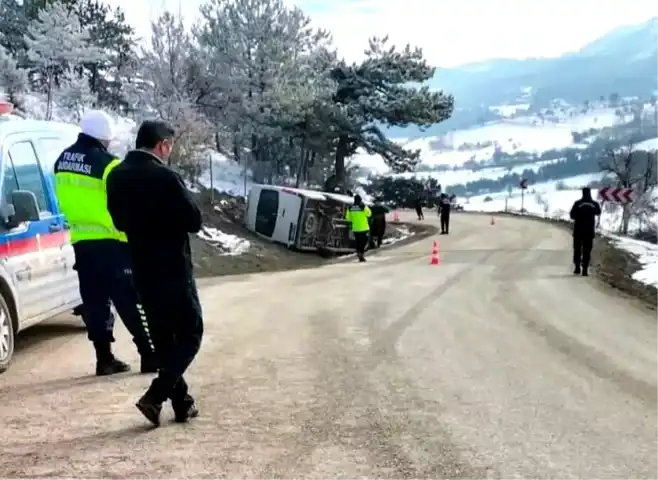 Bolu'da İşçi Servisi Kazası: 22 Yaralı