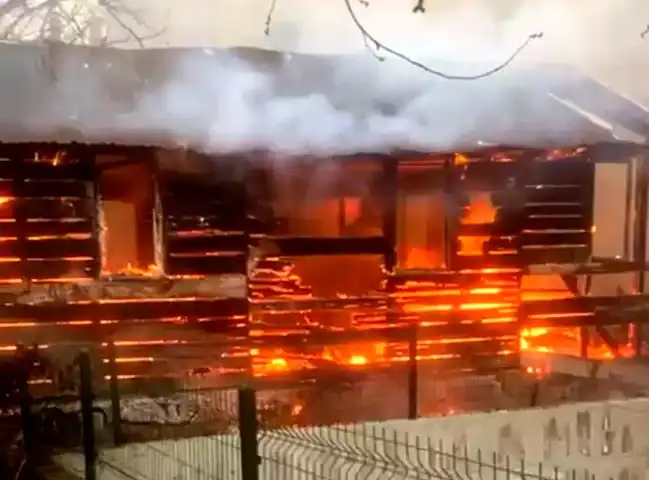 Bolu Sümer Mahallesi'nde İki Baraka Yandı