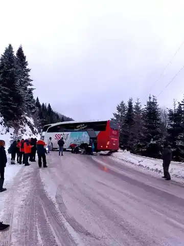 Bolu Kartalkaya'da Otobüs Kazası: Yol Kapalı!