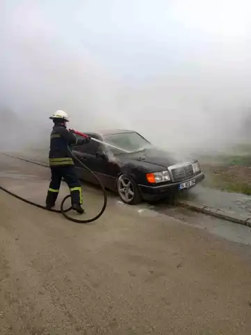 Bolu'da Seyir Halindeki Araçta Motor Yangını Tehlikesi Geçti