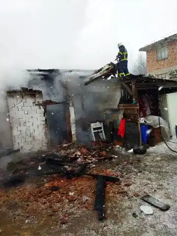Gerede'de Ahşap Ev Yandı